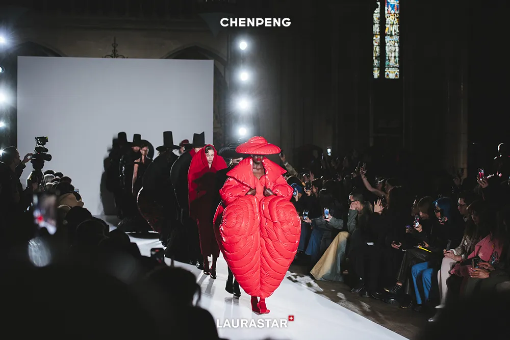 LAURASTAR & CHENPENG AW 2024巴黎时装周之人生定格
